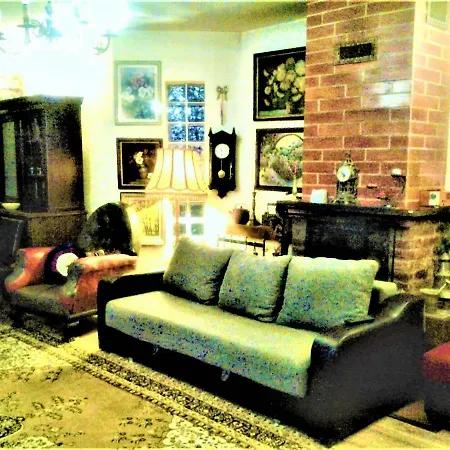 Guest house Leyla Castel 2*