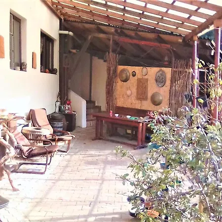 Guest house Leyla Castel 2*